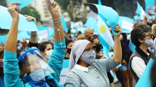 Argentinos marchan en contra del proyecto de ley para legalizar el aborto