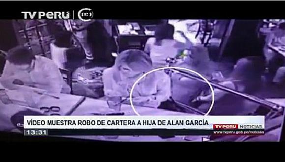 ​Video muestra el momento en que hija de Alan García es víctima de robo