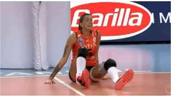 ¡De terror! Voleibolista se rompió el tobillo en pleno partido [VIDEO]