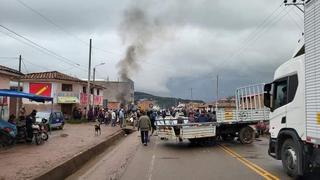 Huelga de transportistas genera una pérdida de dos millones de soles diarios en Cusco (FOTOS)