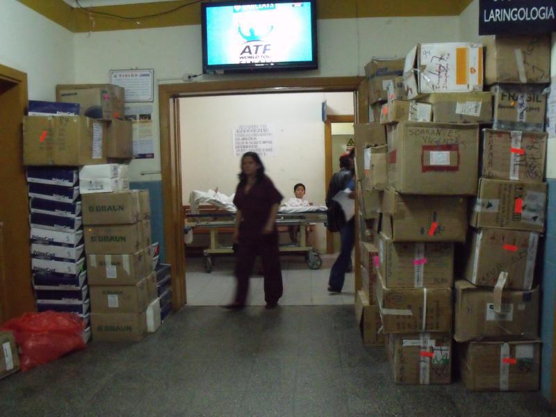 Hallan medicinas vencidas en almacén de hospital