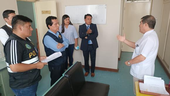 Fiscalía anticorrupción inicia investigación y cesan a director del Hospital Regional de Nuevo Chimbote.