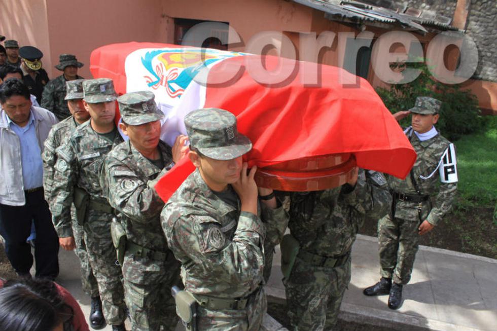 Rinden homenaje a Mayor EP que murió en Cuenca (FOTOS)