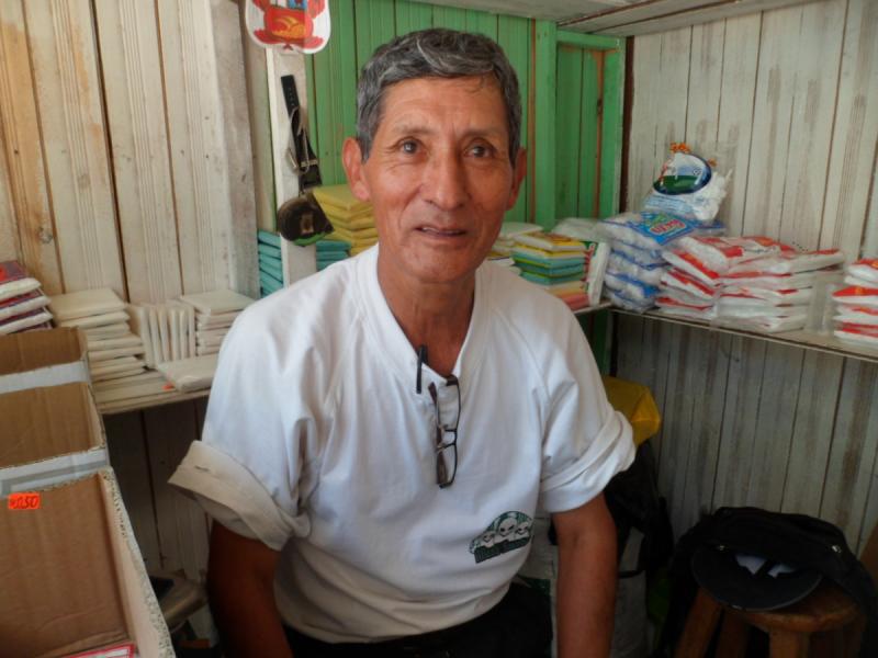 Detienen a agente municipal que cobraba cupo a comerciantes informales