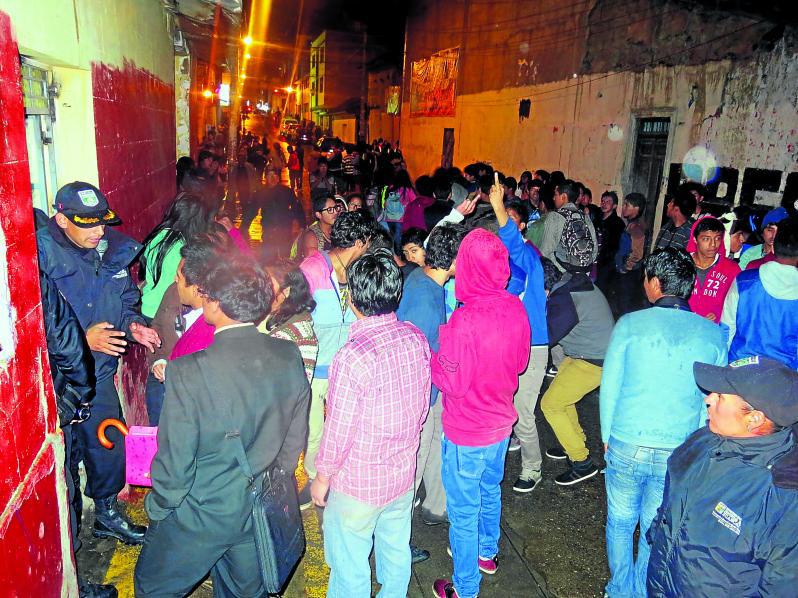 Fiesta del condón, la nueva moda entre adolescentes  (VIDEO)