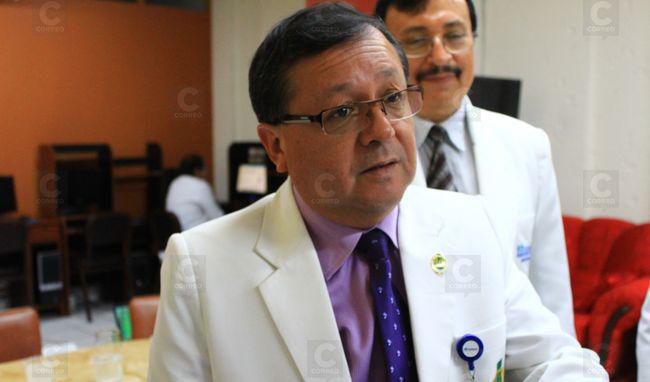 Essalud tiene 2 mil 500 millones pero hospitales tercerizan servicios en vez de implemetar equipos