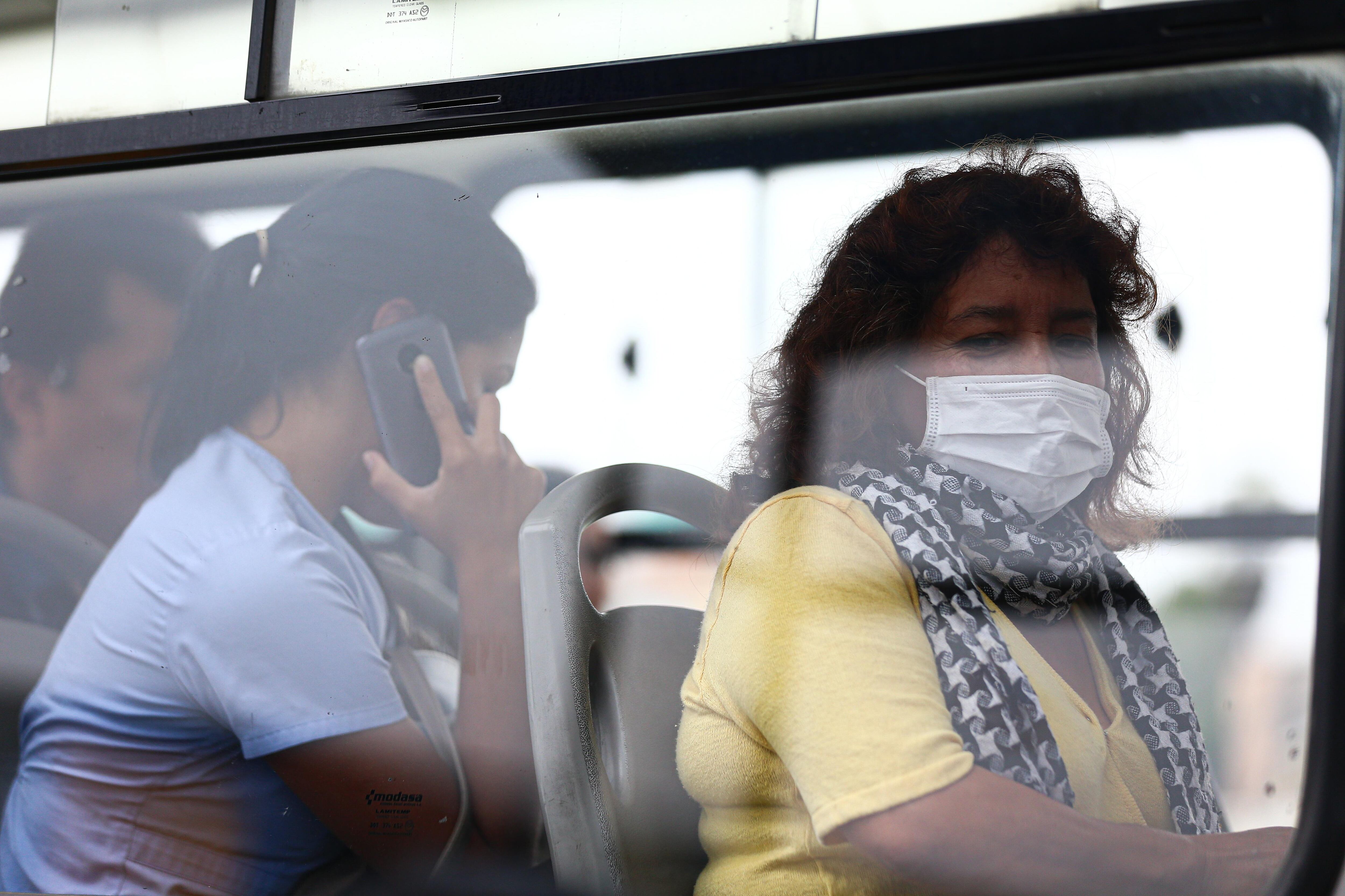 Los ciudadanos deben usar de manera obligatoria las mascarillas (Foto: GEC)