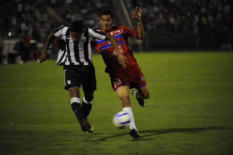 "Noche Blanquiazul": Alianza Lima gana 2-1 a Rentistas 