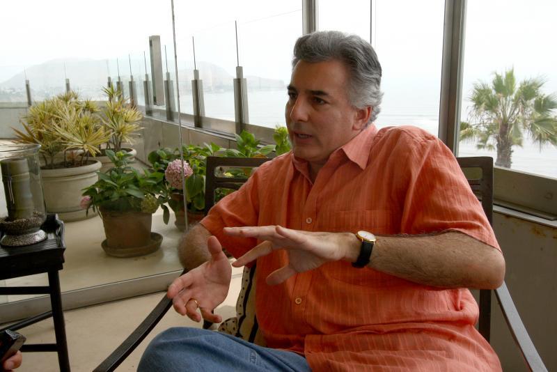 Alvaro Vargas Llosa crítica poca vigilancia de "garantes" de Ollanta Humala