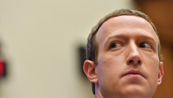 El presidente y director ejecutivo de Facebook, Mark Zuckerberg, testifica ante el Comité de Servicios Financieros de la Cámara sobre "Un examen de Facebook y su impacto en los sectores de servicios financieros y vivienda". (Foto: Nicholas Kamm / AFP)
