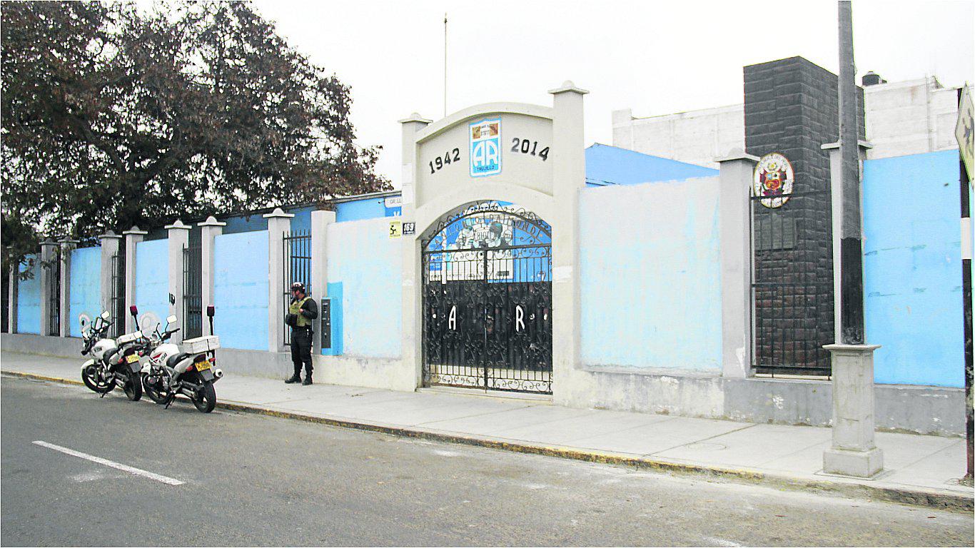 Mala interpretación de una guía es la que traba la obra en colegio Raimondi