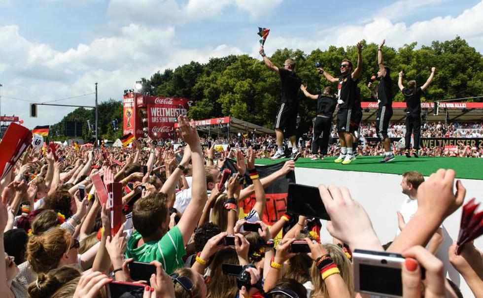Brasil 2014: Así recibieron los hinchas alemanes a los campeones del mundo (FOTOS)