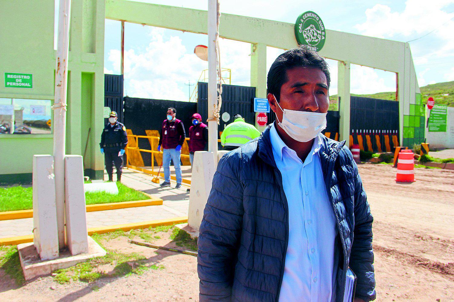 Empresa Cal y Cemento Sur se enfrenta a alcalde del distrito de Caracoto