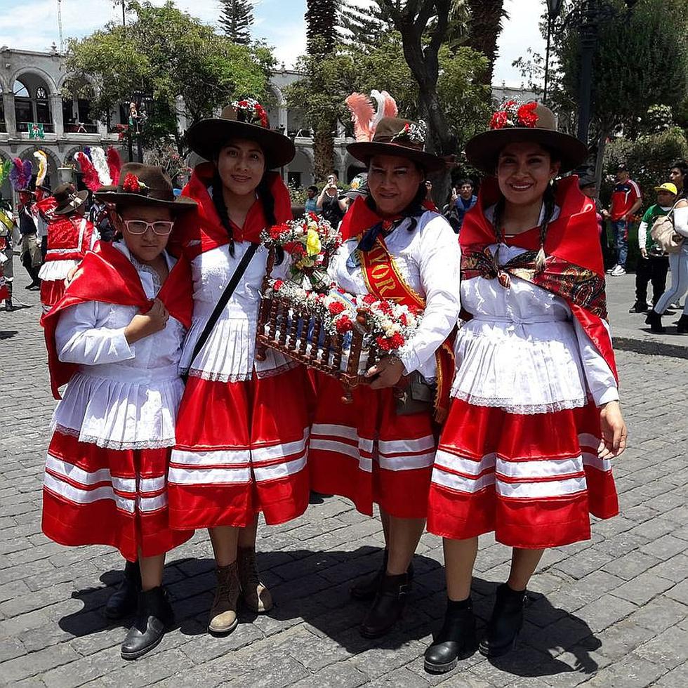 Residentes de Apurimac celebran nacimiento del niño Jesús a ritmo de la Huaylía (FOTOS)
