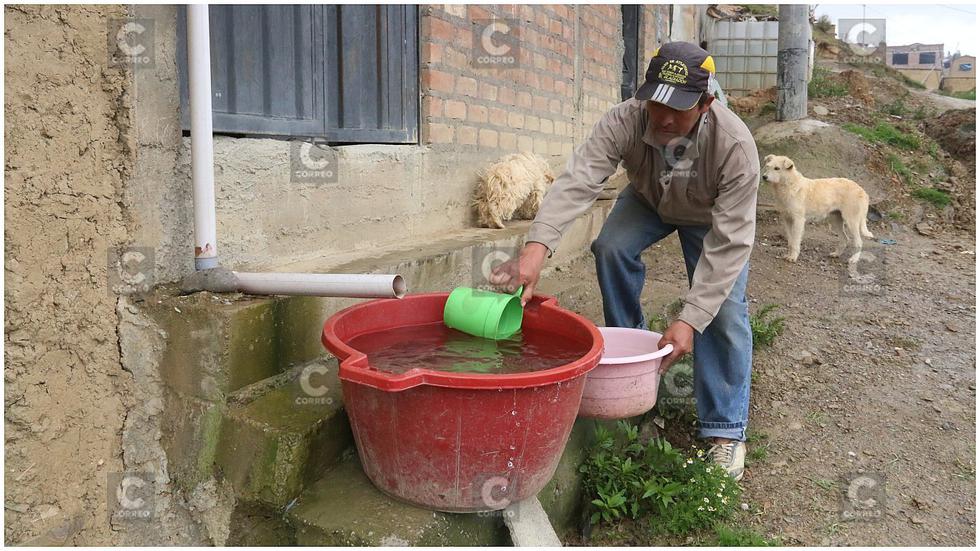 200 familias viven consumiendo agua de lluvia y de puquial (FOTOS)