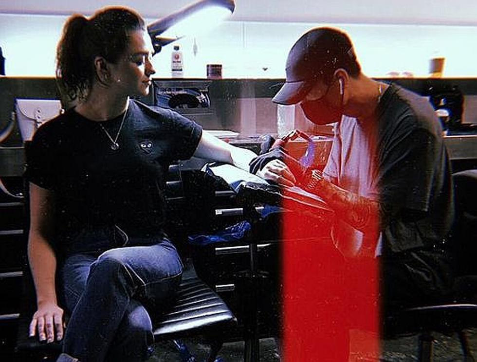 Game of Thrones: Maisie Williams se despide de la serie con tatuaje (FOTOS)