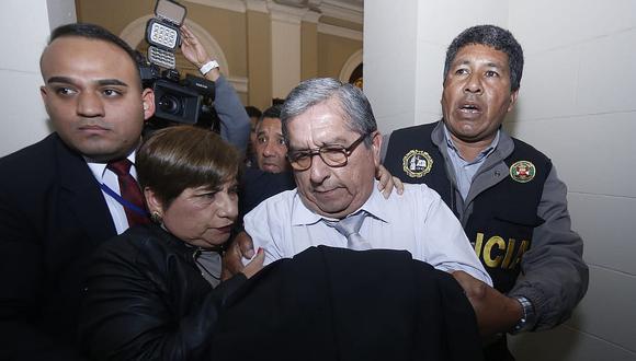Poder Judicial dicta 18 meses de prisión preventiva para exCNM Julio Gutiérrez Pebe