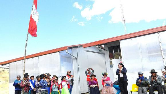 Pronied distribuye 300 aulas prefabricadas ante las heladas en zonas andinas del país