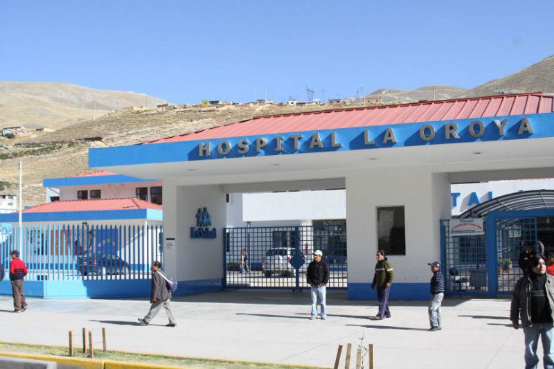 Pareja cae al río y sufre graves lesiones 