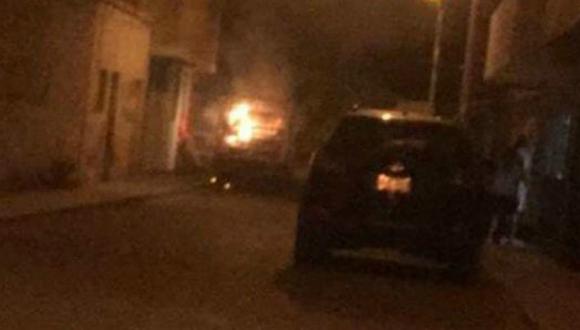 Ascope: Extorsionadores incendian automóvil en pleno centro de Paiján 