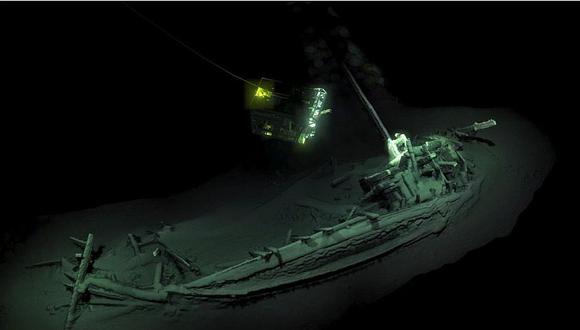 Hallan embarcación que sería la nave intacta más antigua del mundo (FOTOS)