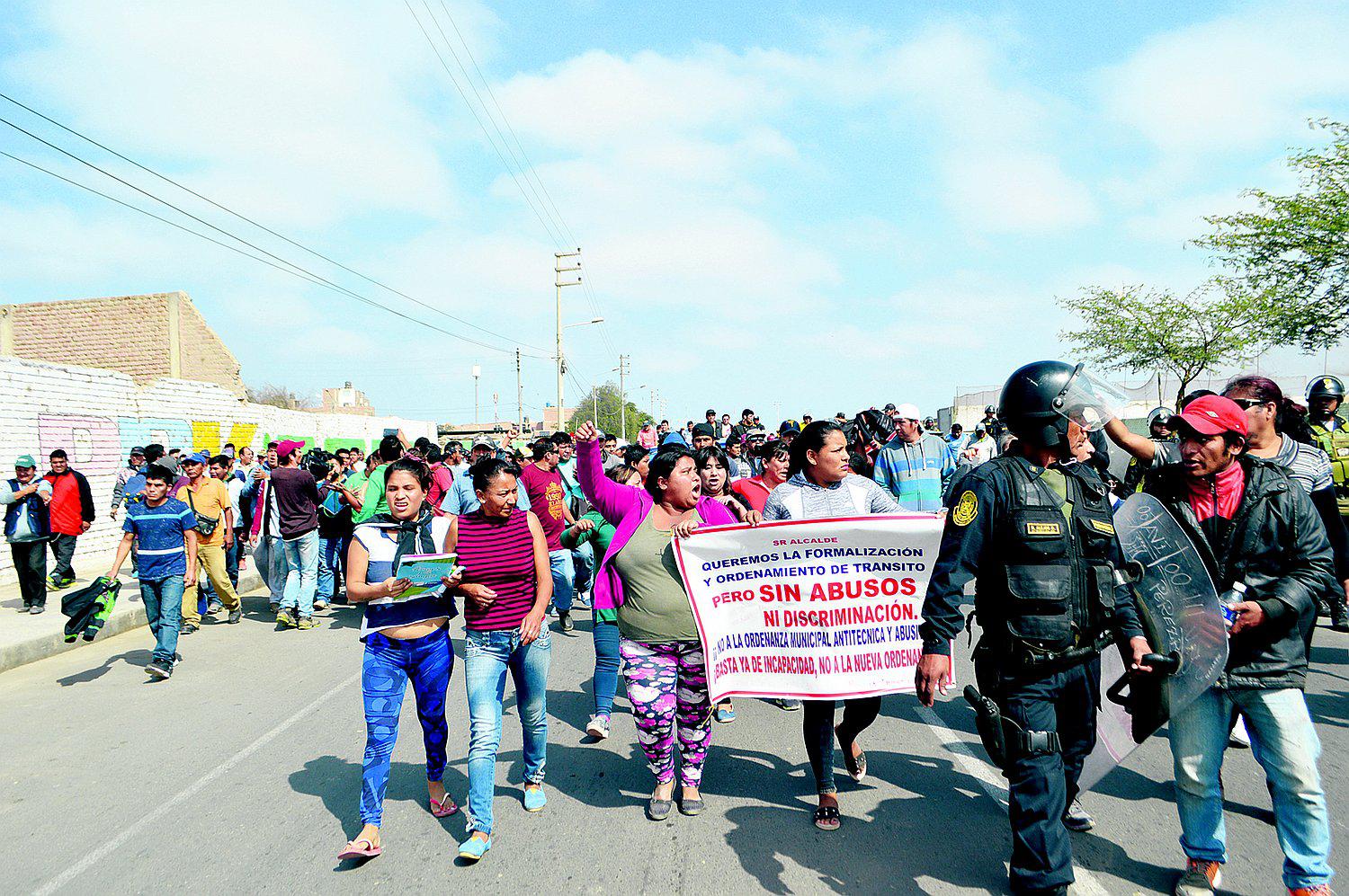 Mototaxistas preparan nueva movilización