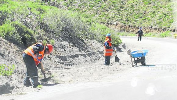 Gobierno Regional refacciona vías de accesos a Chapi