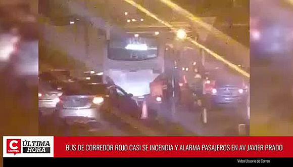 ​Bus del Corredor Rojo a punto de incendiarse en la avenida Javier Prado 