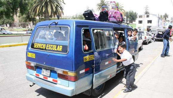 Multarán movilidades escolares sin cinturón de seguridad en el Callao