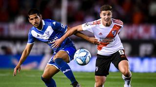 Defensa del Arsenal de la Premier League no sabía que Vélez Sarsfield era un equipo de fútbol (VIDEO) 