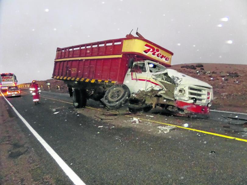 Camaná: Neblina provoca quíntuple choque en quebrada El Toro