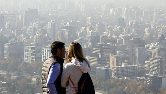 Bajo una nube de smog Chile sigue bajo "preemergencia ambiental"