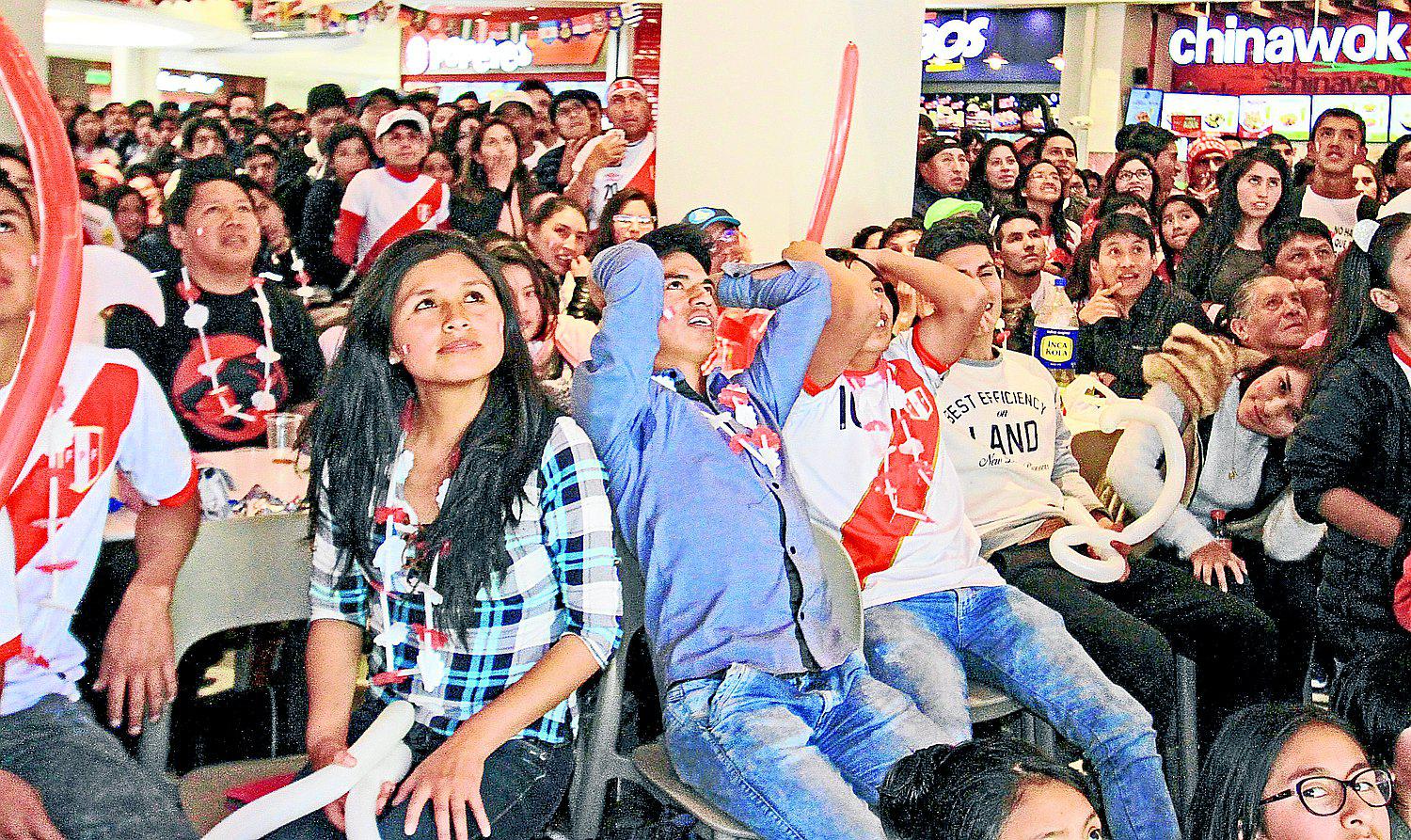 ​Debut de Perú en Rusia paralizó Huancayo