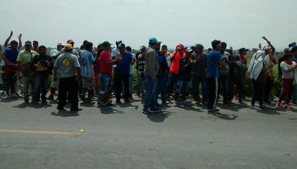 Chiclayo: Obreros de construcción civil exigen cupos de trabajo con protesta