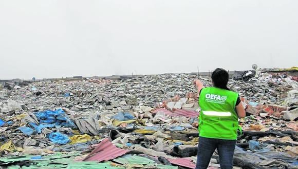 En la zona siguen acumulándose los residuos sólidos, pese a las recomendaciones para lograr su cierre.
