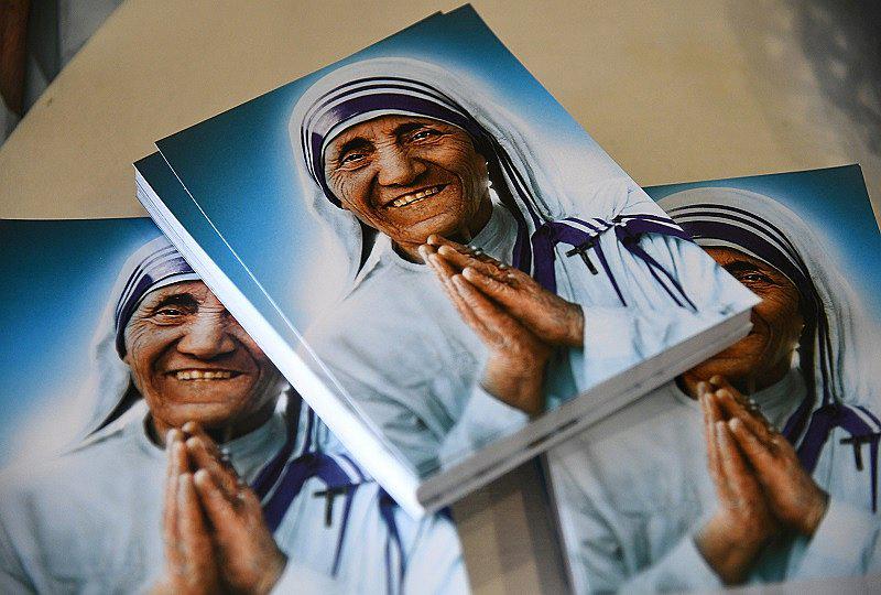 Detractores de la Madre Teresa de Calcuta cuestionan su santidad