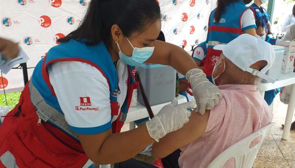 Dirección Regional de Salud de Piura realizó campaña de vacunación contra la COVID-19