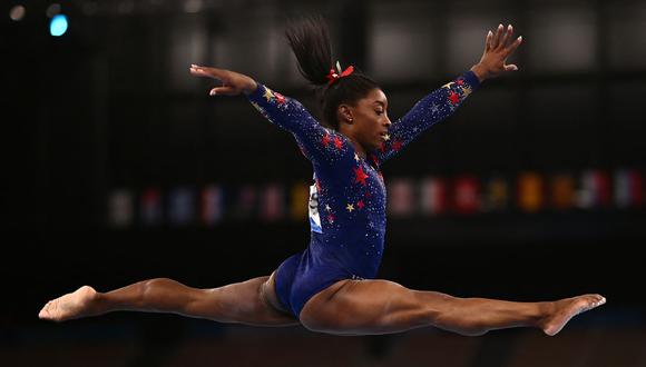 Simone Biles clasificó a las finales de gimnasia artística en Tokio 2020. (Foto: AFP)