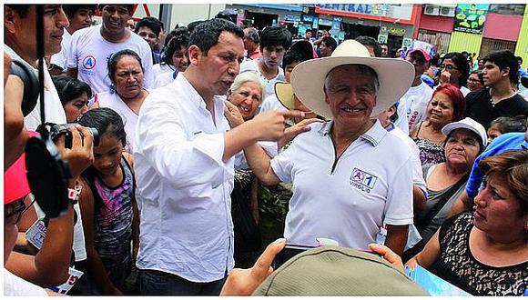 Chiclayo: Fiscalía vuelve a citar a Virgilio Acuña y Clemente Flores por hojas de vida
