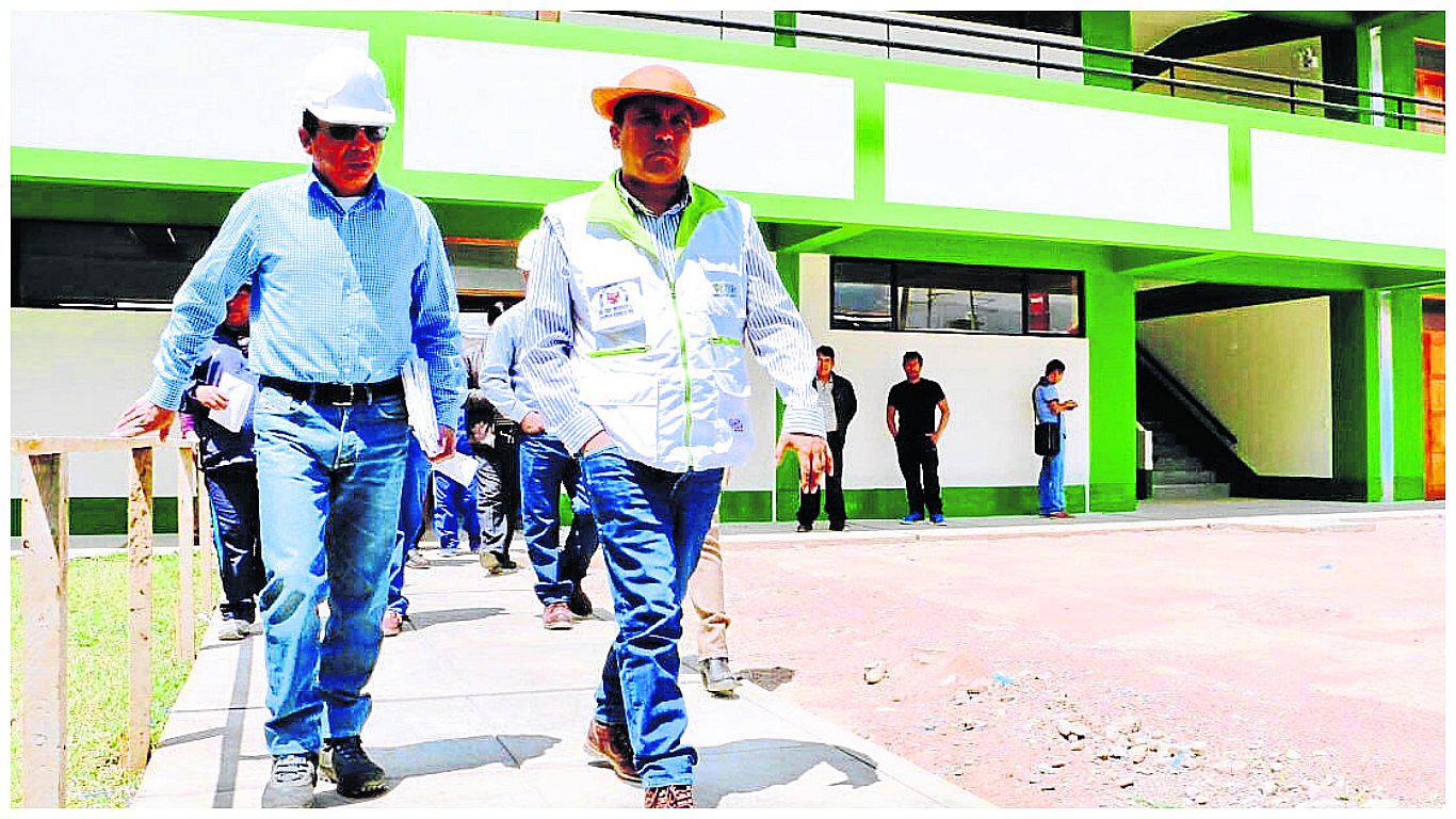 Gobierno regional inspecciona centro educativo Ricardo Menéndez 