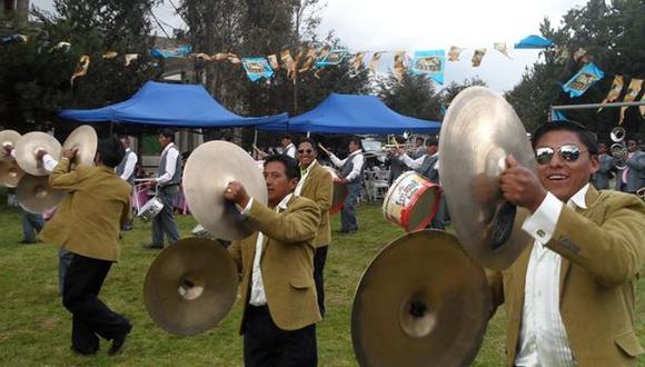 Puneños en Lima se preparan para recibir el 2015 