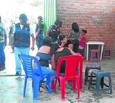 Clausuran bares clandestinos 