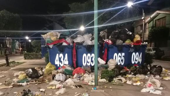 Vecinos reportaron que contenedores de basura rebasaron su capacidad. (Foto: Difusión)