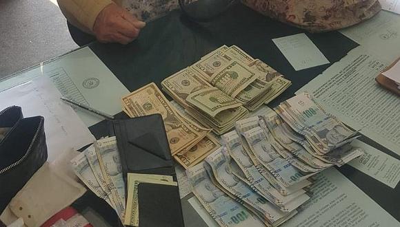 ​Policía halla 2 mil soles y 800 dólares en aeropuerto de Arequipa