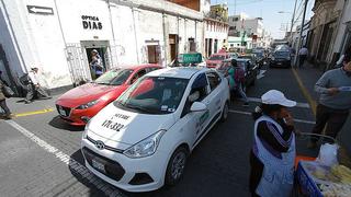 Arequipa: Taxistas anuncian marcha rodante para mañana