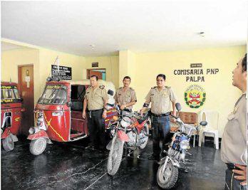 pnp de Palpa recupera motocicletas robadas