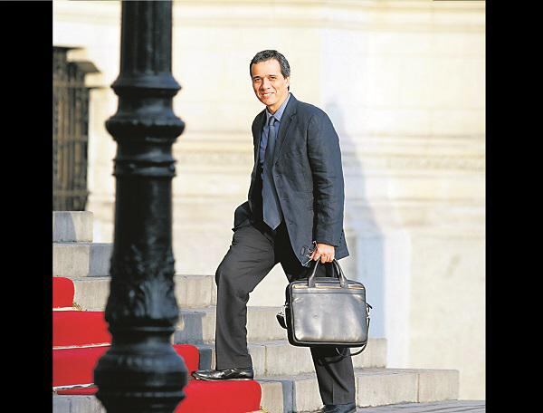 MEF pide colaboración del sector privado