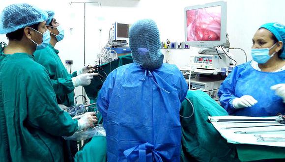 Cirugía de cáncer de colon se aplica por primera vez en Ica
