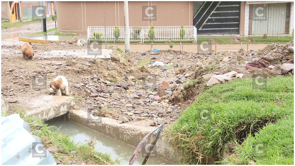 200 familias viven consumiendo agua de lluvia y de puquial (FOTOS)
