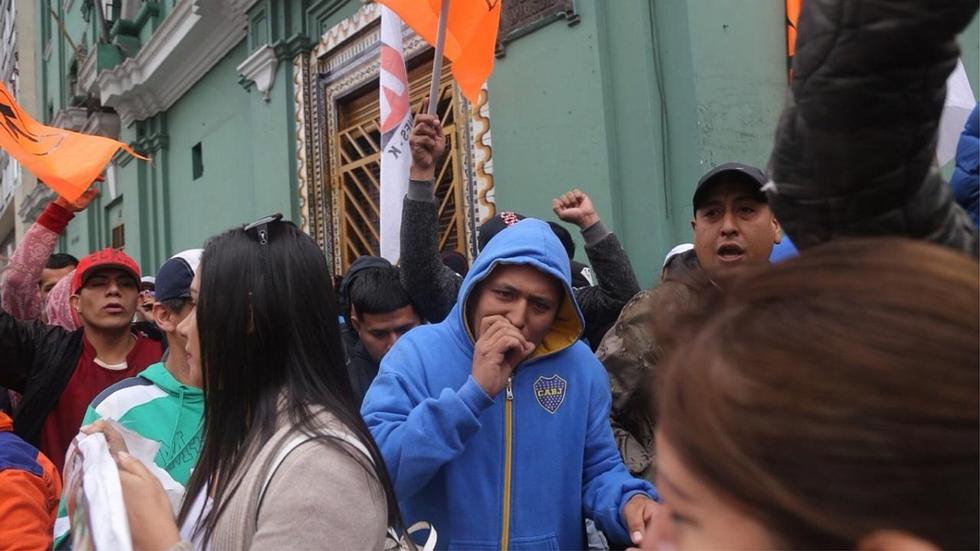 Keiko Fujimori: Se unen más simpatizantes fujimoristas y se generan disturbios afuera de Sala Penal | Galería 